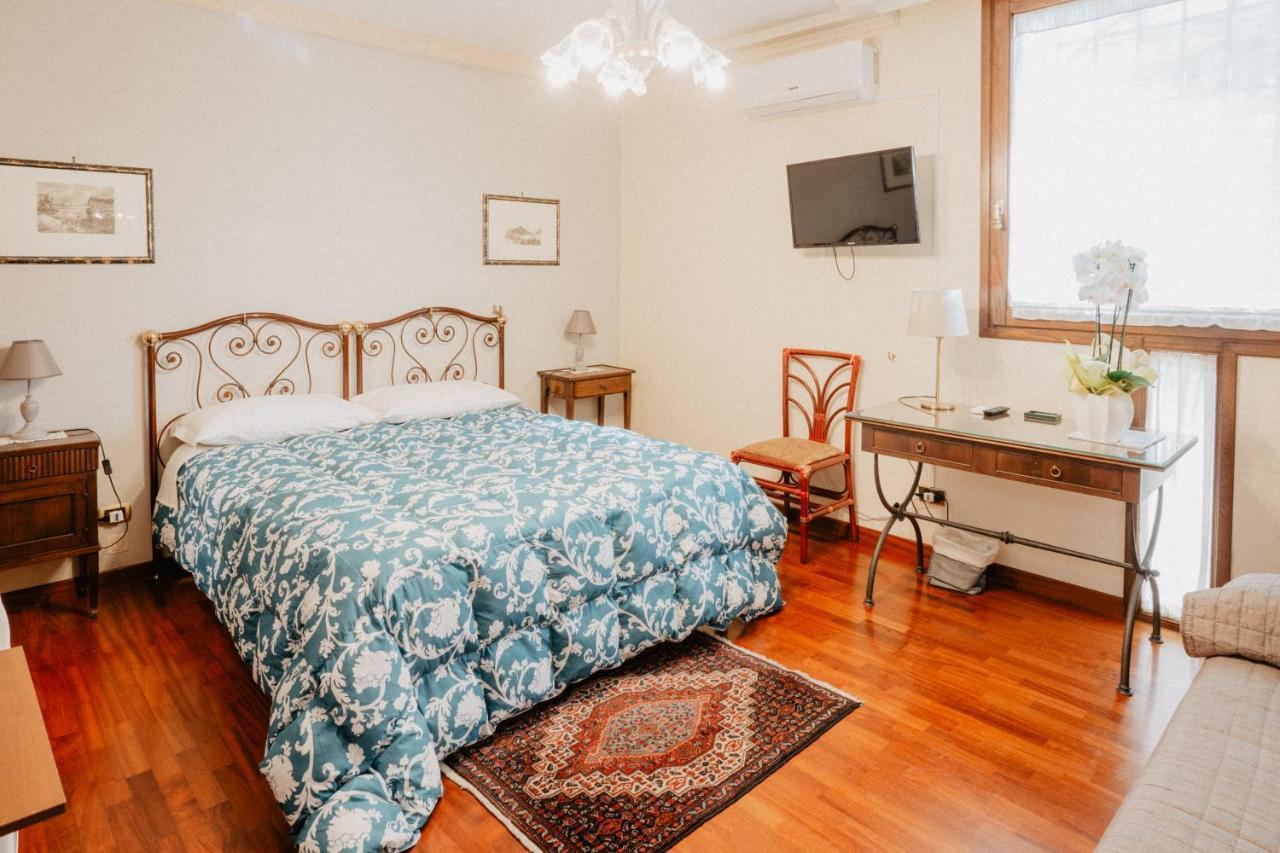 Villa Luigi XVI Taranto Eksteriør billede